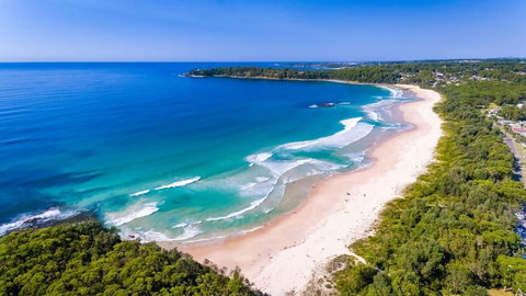 Family Coastal Escape Narrawallee NSW - Accommodation Mt Buller 0