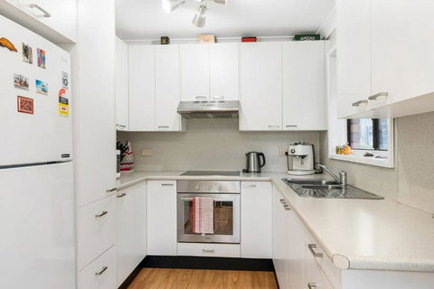 Family Coastal Escape Narrawallee NSW - Accommodation Mt Buller 3