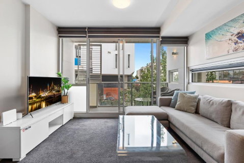 Fitzroy North 1-Bed With Balcony By Edinburgh Park - Accommodation Mt Buller 0
