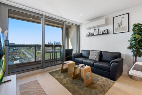 FLEMINGTON - Melbourne City Views - Accommodation Mt Buller 1