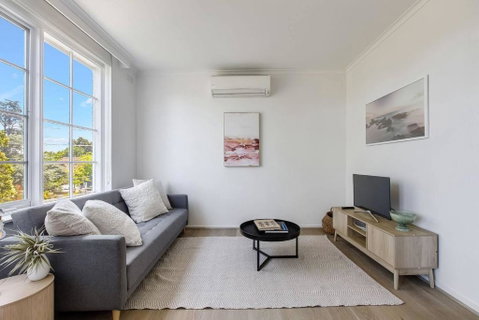 Golden Alma - A Radiant Escape Between City & Sand - Accommodation Mt Buller 1