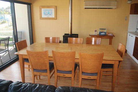 Gabbadah Beach House - Accommodation Mt Buller 3
