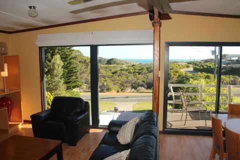 Gabbadah Beach House - Accommodation Mt Buller 4