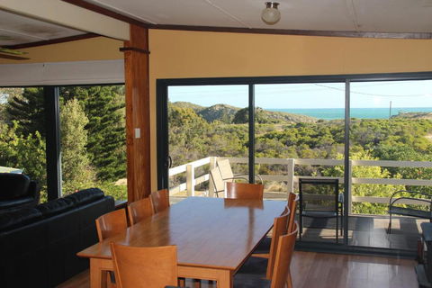 Gabbadah Beach House - Accommodation Mt Buller 1