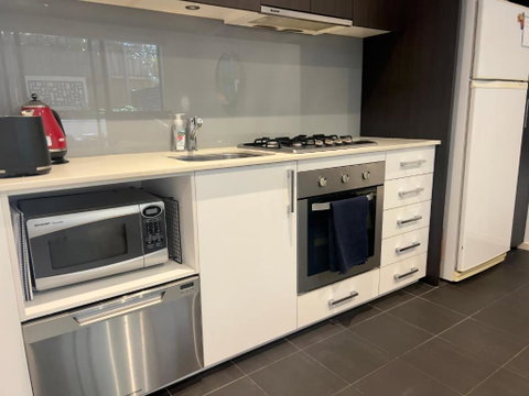 Glen Iris Gem - Modern Apartment With Car Park - Accommodation Mt Buller 4