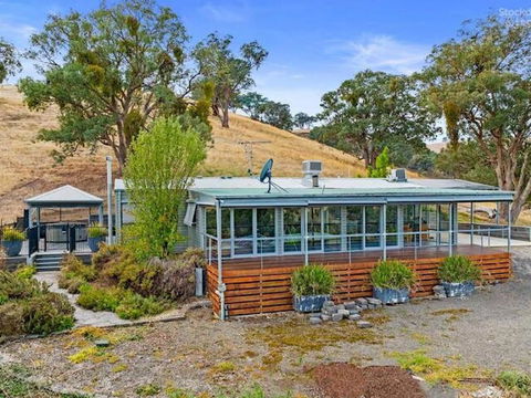 Golden Ash Grove Eco Farm - Accommodation Mt Buller 0
