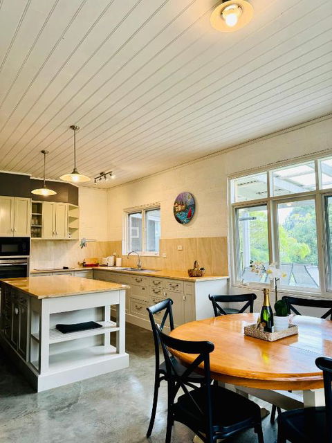 GORGE Chocolates Farmhouse - Accommodation Mt Buller 1