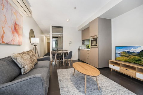 Ground Floor Terrace Unit Near Edinburgh Gardens - Accommodation Mt Buller 0