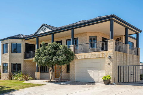 Happy Daze - Accommodation Mt Buller 0