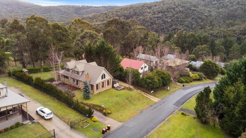 Himalayinn - Accommodation Mt Buller 1
