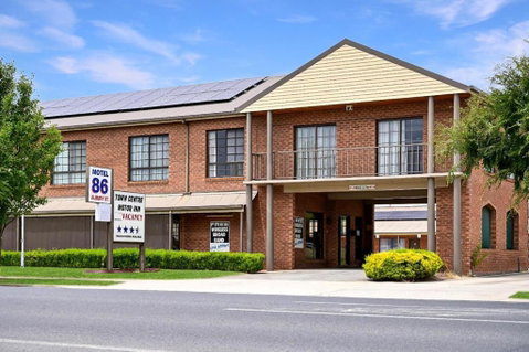 Holbrook Town Centre Motor Inn - Accommodation Mt Buller 1