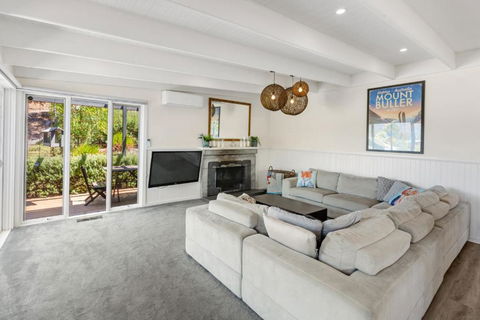 Honey Bee Lodge At Goughs Bay - Accommodation Mt Buller 2