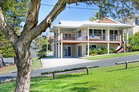 Book Bonny Hills Accommodation Vacations Accommodation Mt Buller Accommodation Mt Buller