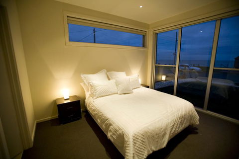 Aloha Beachfront Port Fairy - Accommodation Mt Buller 3