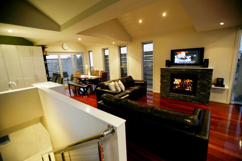 Aloha Beachfront Port Fairy - Accommodation Mt Buller 2