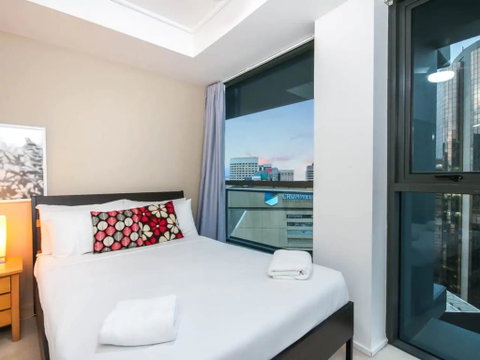 Amazing Brisbane CBD 2 Bedroom Apartment With River Views - Accommodation Mt Buller 3