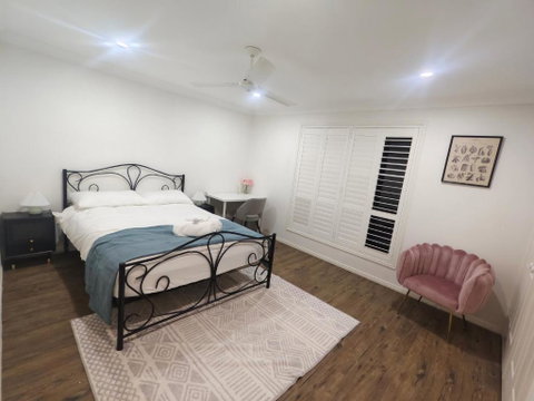 Luxury 3 BR House Near EMP - Accommodation Mt Buller 3