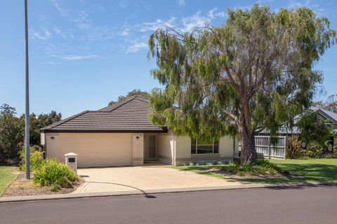 Macs Manor - Accommodation Mt Buller 0