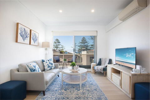 MadeComfy Trendy Apartment On Dee Why Beach - Accommodation Mt Buller 0