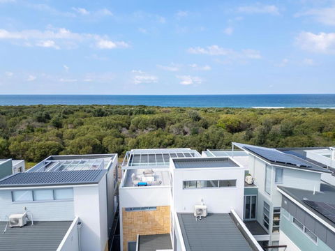 Magestic Coastal Retreat On Magenta Beach - Accommodation Mt Buller 3