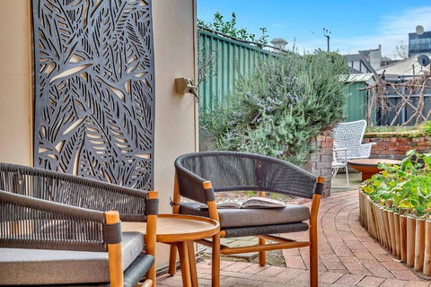 Main Street Terrace - An Elegant Urban Escape - Accommodation Mt Buller 1