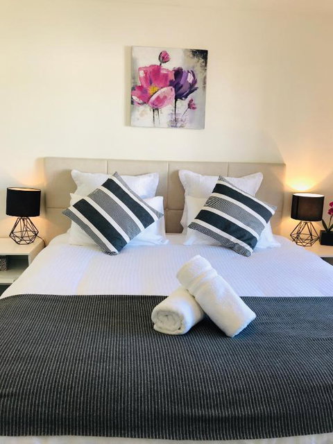 Melbourne Inner City Holiday Home Near CBD & Flemington - Accommodation Mt Buller 2
