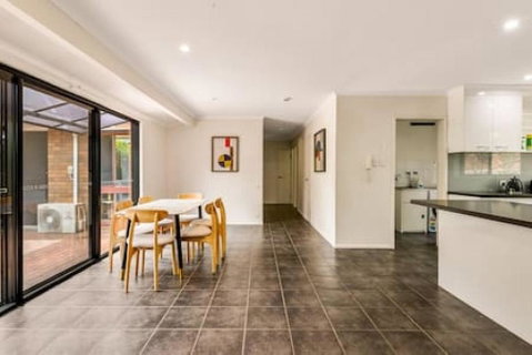 Modern Comfort Retreat 4Bed Cozy Haven W Pool - Accommodation Mt Buller 0