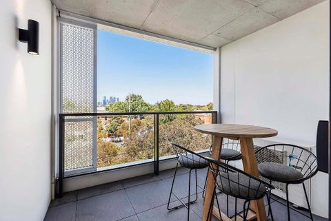 Modern Urban Retreat In Brunswick - Accommodation Mt Buller 1