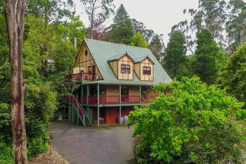 Mountain Lodge with Accommodation Mt buller