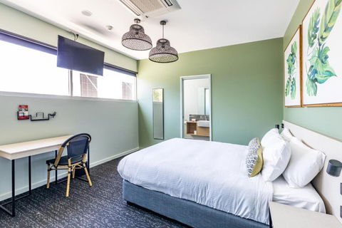 Nightcap At Commercial Hotel - Accommodation Mt Buller 3