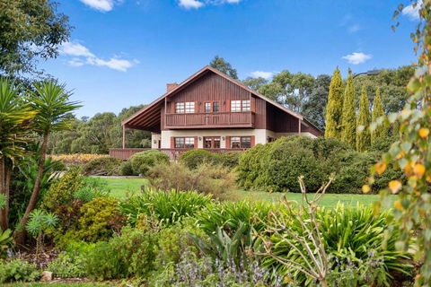 Northway Downs Estate Vineyard - Accommodation Mt Buller 0