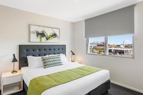Oaks Brisbane Woolloongabba Suites - Accommodation Mt Buller 1