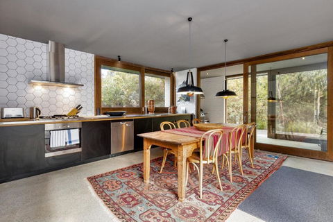 One-Dunny Beach House - Accommodation Mt Buller 3