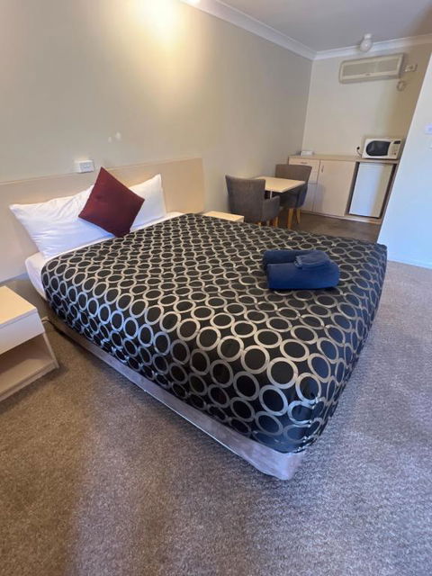 OVERLANDER MOTOR LODGE - Accommodation Mt Buller 1