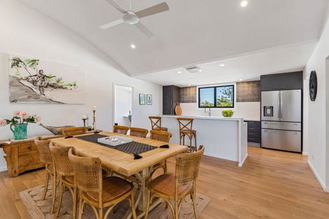 PACIFIC Stunning Coastal Home The Perfect Family Getaway - Accommodation Mt Buller 3