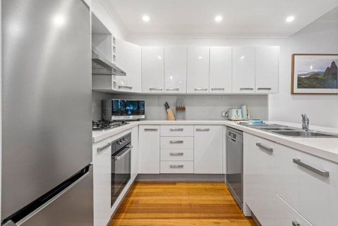 Perfect 2-Bed Inner-City Home With Pool & BBQ Area - Accommodation Mt Buller 2