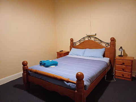 PETERBOROUGH HOTEL - Accommodation Mt Buller 3
