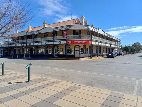 PETERBOROUGH HOTEL - Accommodation Mt Buller 0
