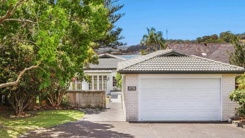 Pine Tree Cottage - Waterfront - Accommodation Mt Buller 1