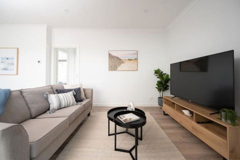 PIPER Modern Home Walk To Beach Shops Parks - Accommodation Mt Buller 1