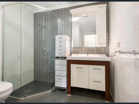 Private Room With Shared Washroom Only In 3bhk Apartment - Accommodation Mt Buller 2
