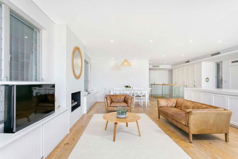 Queenscliff Penthouse - Beachfront - Accommodation Mt Buller 2