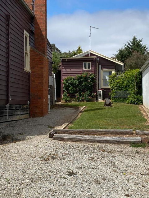 R&R Blue Diamond Luxury Studio Maryborough, Vic - Accommodation Mt Buller 2