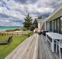 Azure Absolute Beachfront - Pet Friendly - Accommodation Mt Buller