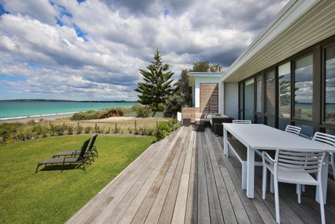 Azure Absolute Beachfront - Pet Friendly - Accommodation Mt Buller 0