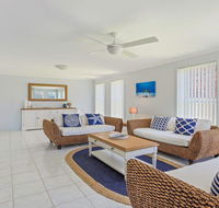 Azure Waters - perfectly positioned with ocean views - Accommodation Mt Buller
