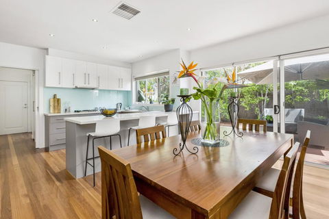 BANGALOW - MORNINGTON - Accommodation Mt Buller 1