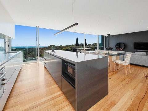 Bay Vista - Amazing Bay Views With The Beach At Your Doorstop! - Accommodation Mt buller 2