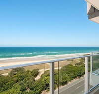 Beachfront Apt Main Beach - Accommodation Mt Buller