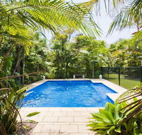 Beachfront Pool House - Absolute beachfront - Accommodation Mt Buller